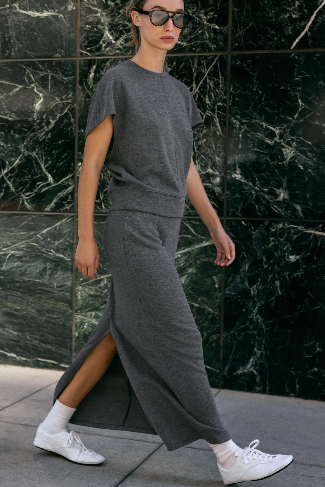 SOFT STRAIGHT MIDI SKIRT — Gray marl