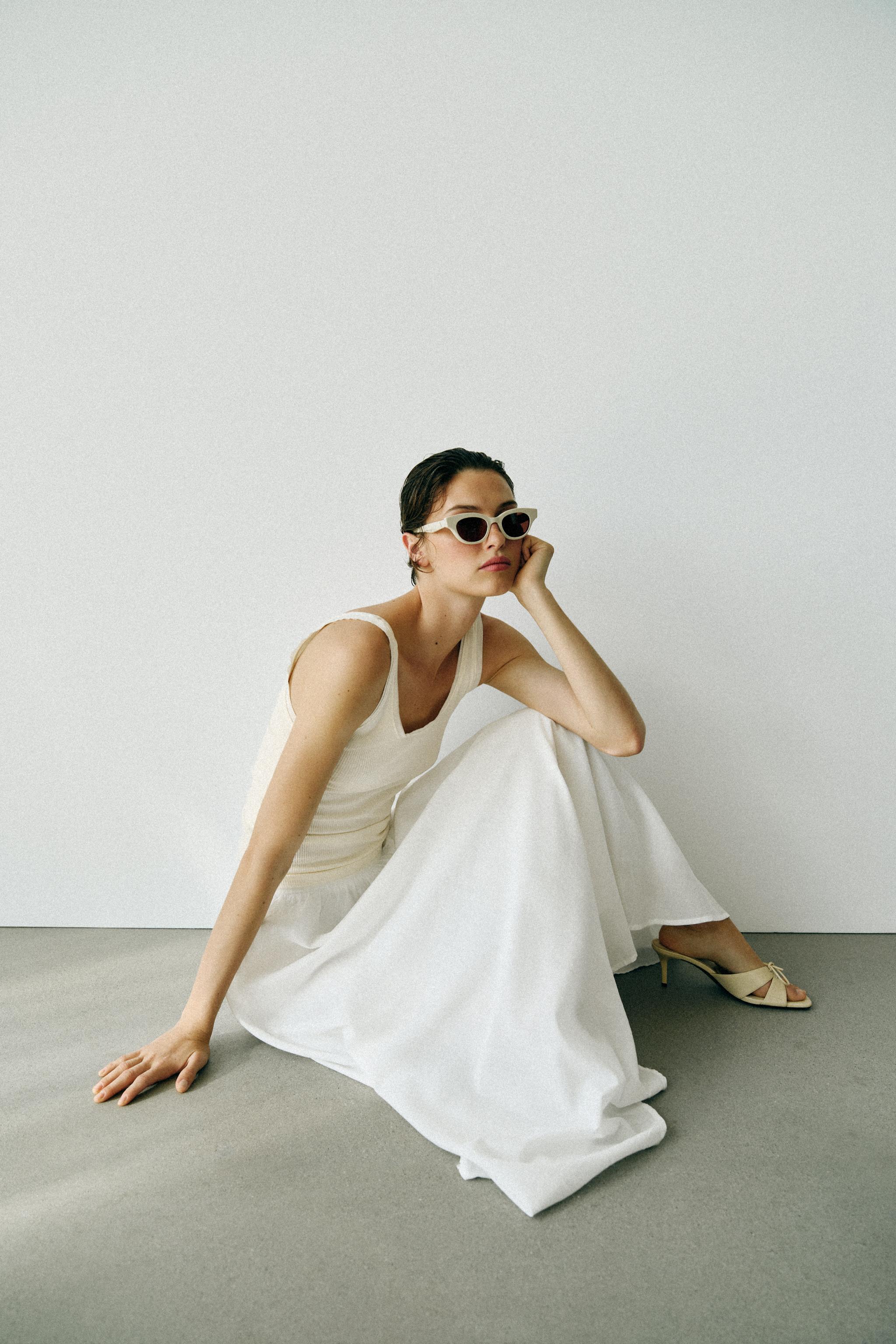JUPE MI-LONGUE CAPE