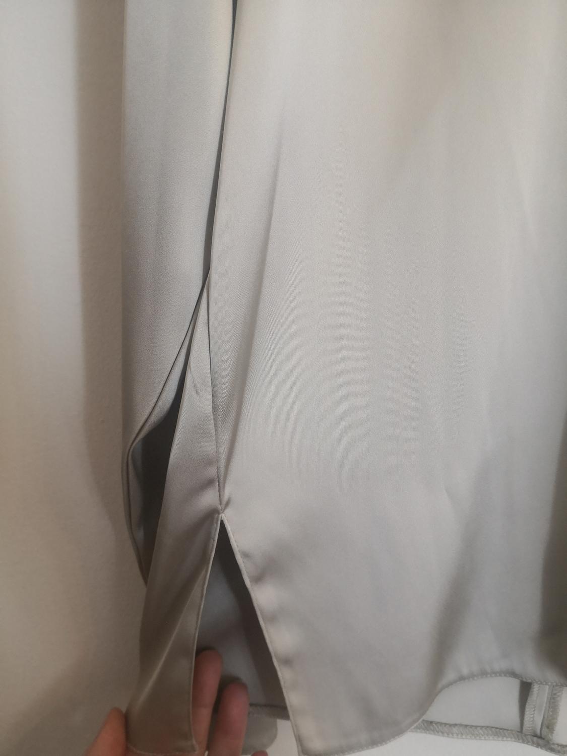 SATIN TOP WITH SLITS - Image 3