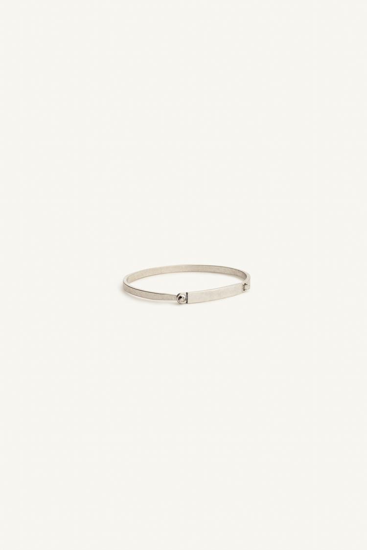 Pulsera rigida