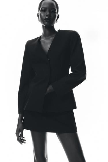 BLAZER ENTALLADA SIN SOLAPA - Negro de Zara
