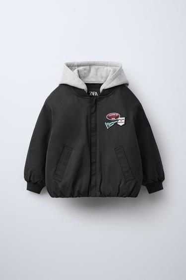 BOMBER AMB CAPUTXA EXTRAÏBLE AMB PEDAÇOS - Marí de Zara