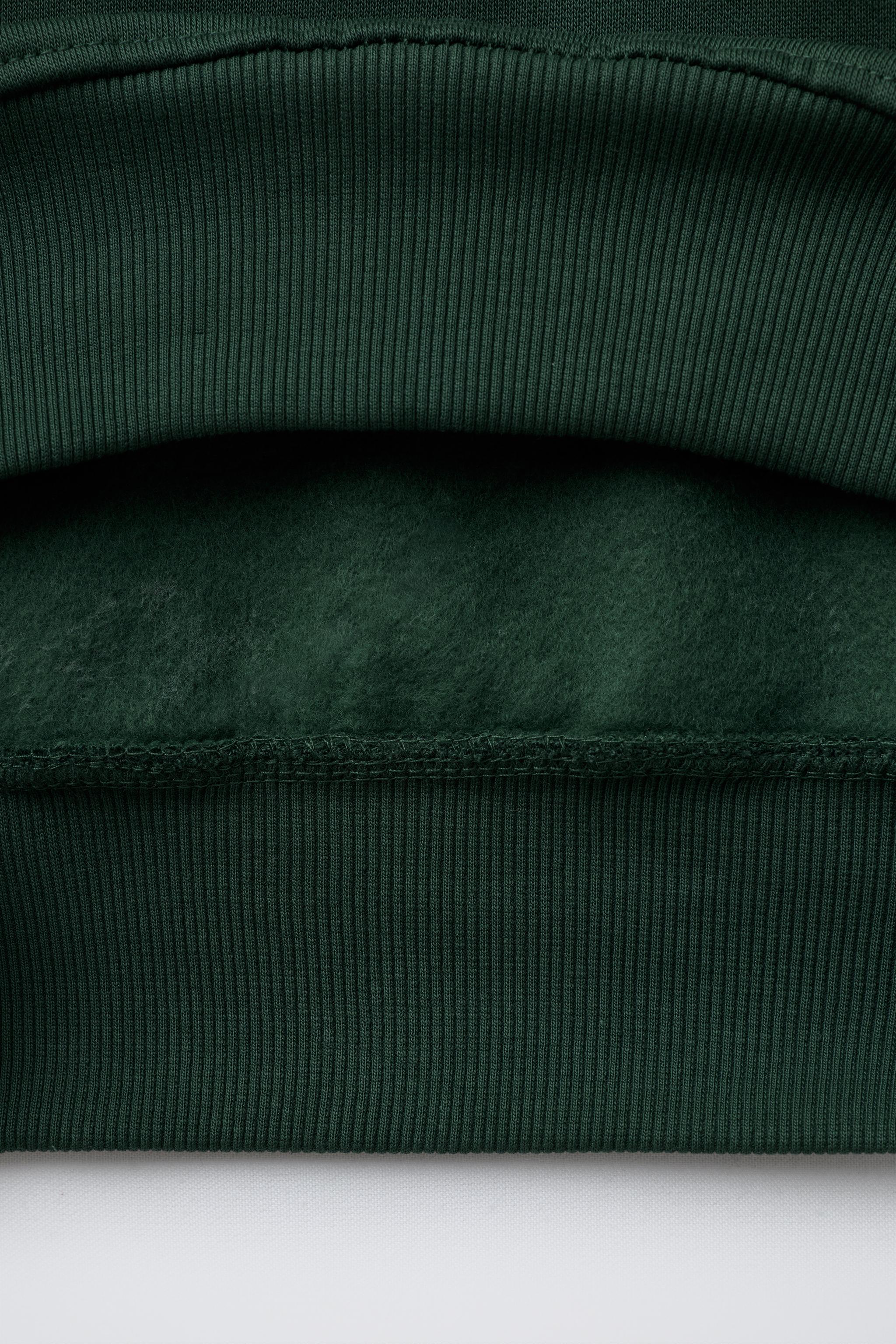 BASIC HOODIE SWEATSHIRT