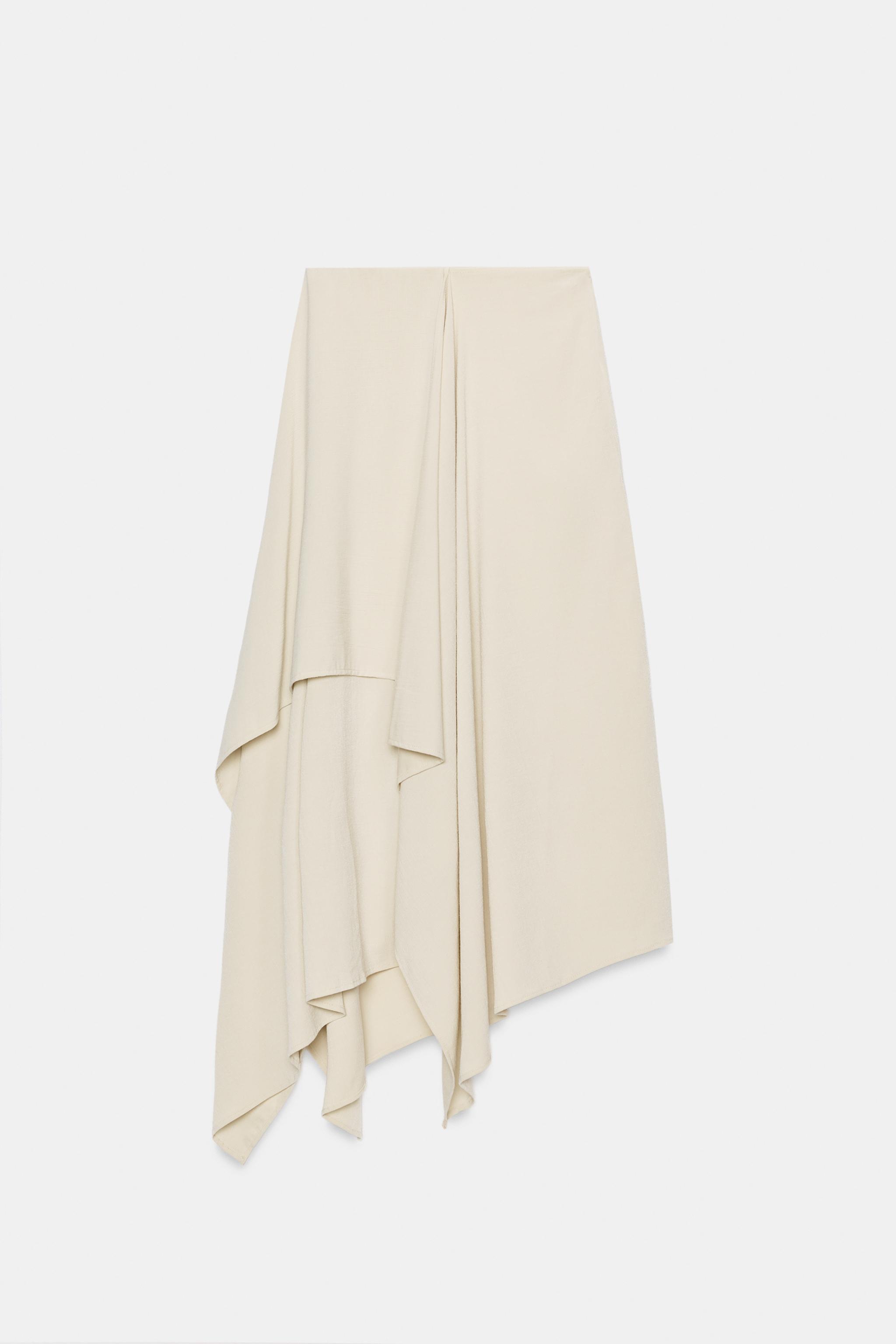 FLOWY ASYMMETRIC SKIRT