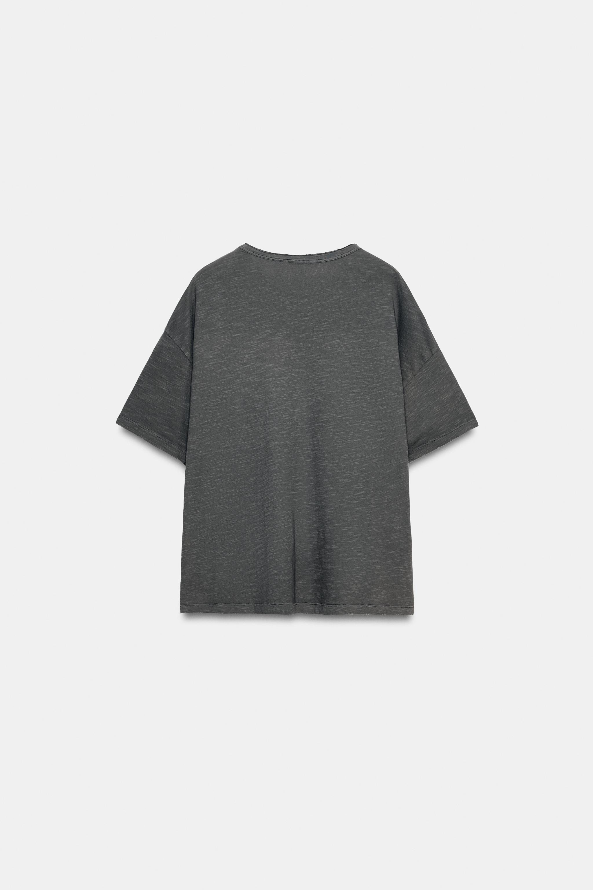 CAMISETA OVERSIZE RASGOS TEXTO - Carvão | ZARA Brasil