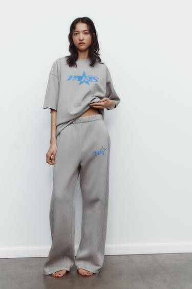 ウォッシュ加工風テキストプラッシュジャージー地パンツグレーZaraのウォッシュ加工風テキストプラッシュジャージー地パンツ - グレー 