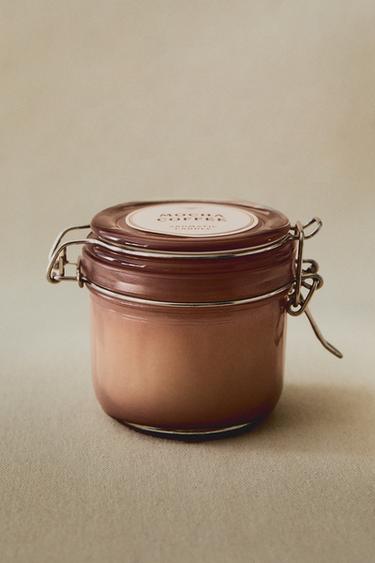 (120 G) MOCHA COFFEE SCENTED CANDLE - chocolate by Zara