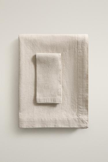 FADED LINEN TABLECLOTH - Light beige by Zara