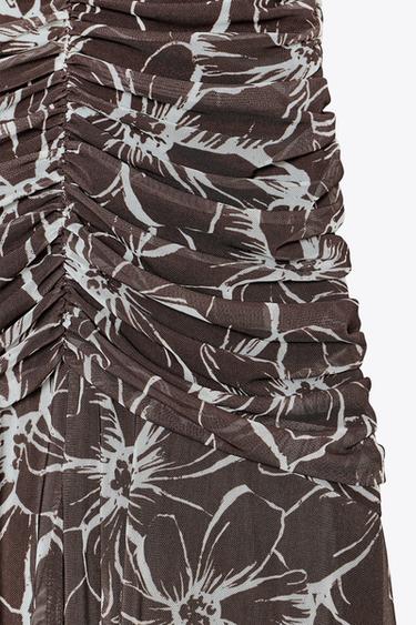 ROBE LONGUE EN TULLE IMPRIMÉ HALTER - Marron de Zara - Image 8
