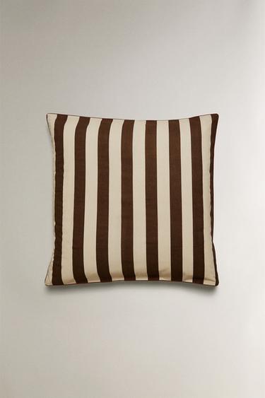 TAIE D’OREILLER COTON DÉLAVÉ RAYURES - Marron de Zara - Image 2