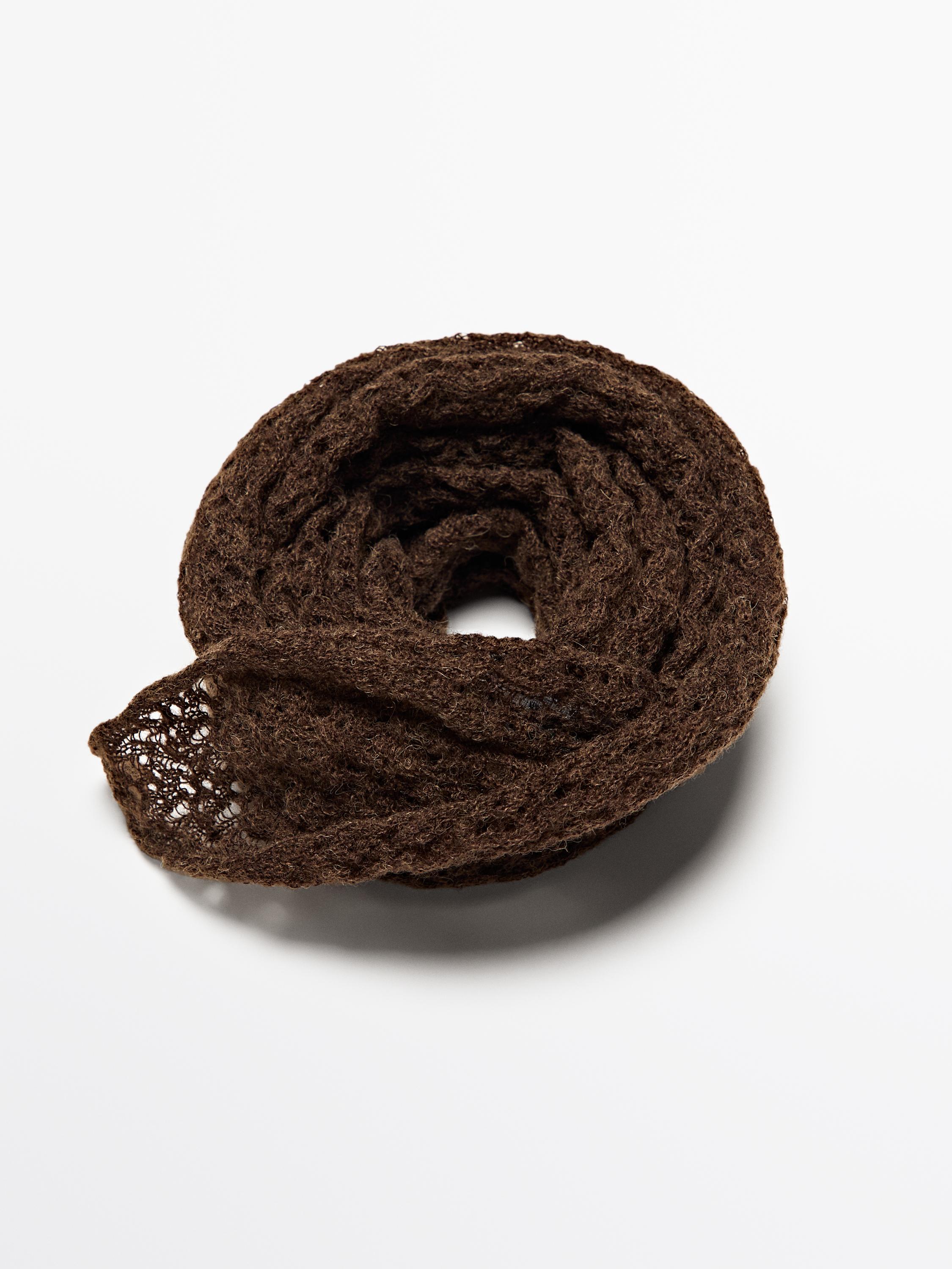 Knit neck scarf