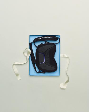 BOLSA A TIRACOLO DE COMANDO PLAYSTATION ™ - Preto da Zara