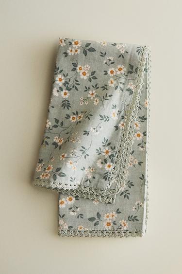 PACK OF WILDFLOWER NAPKINS WITH LACE TRIM (PACK OF 2) - Bluish by Zara