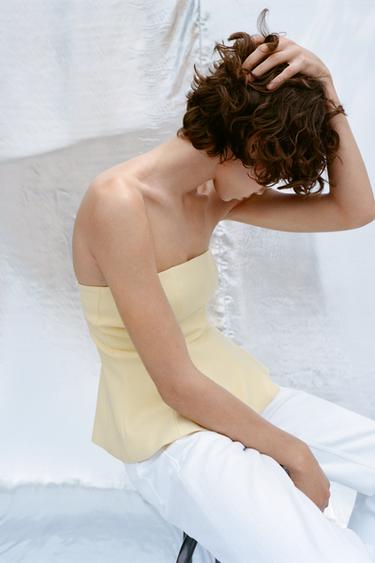 STRAPLEZ PEPLUM TOP