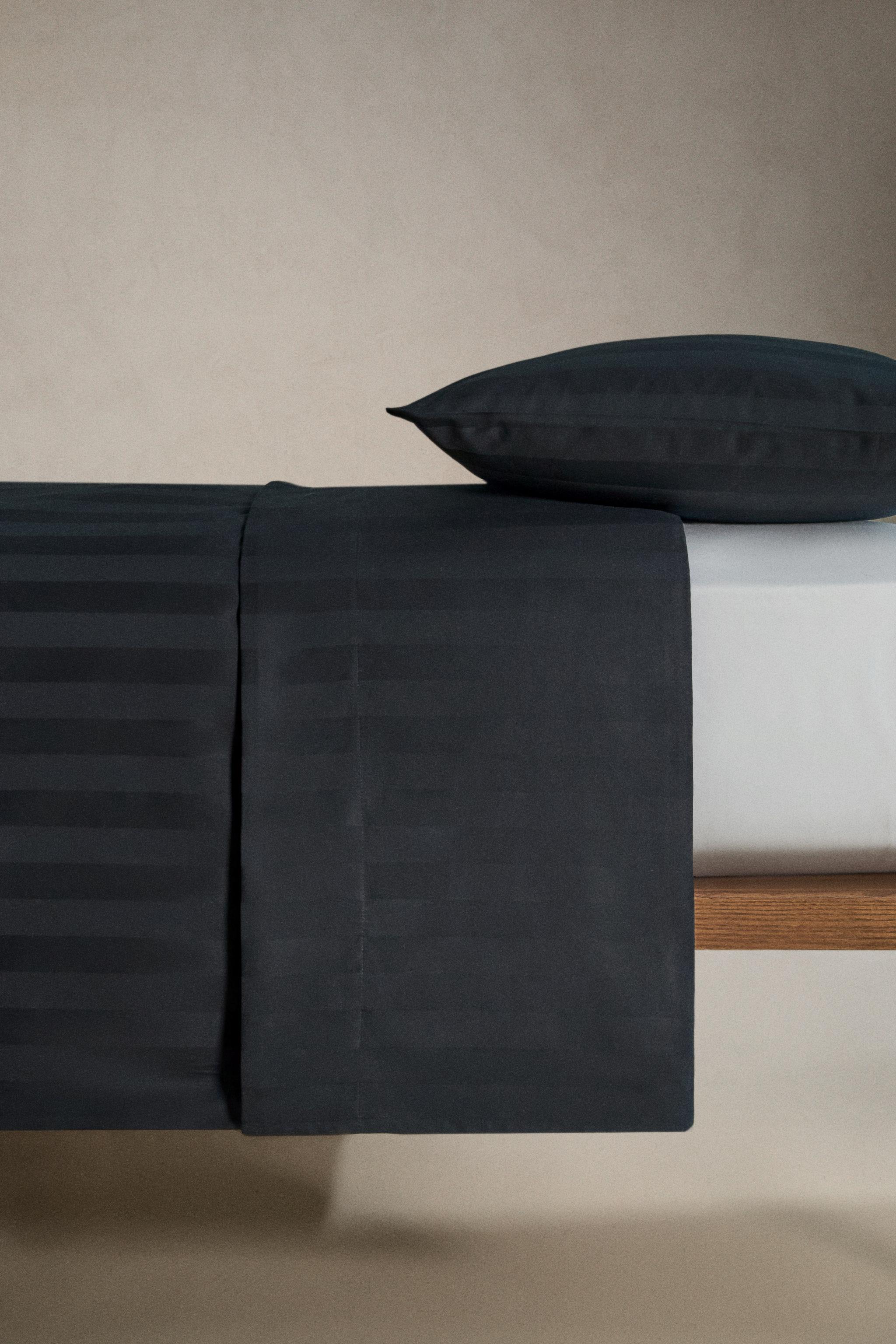 SATEEN STRIPED DUVET COVER (500 THREAD COUNT)