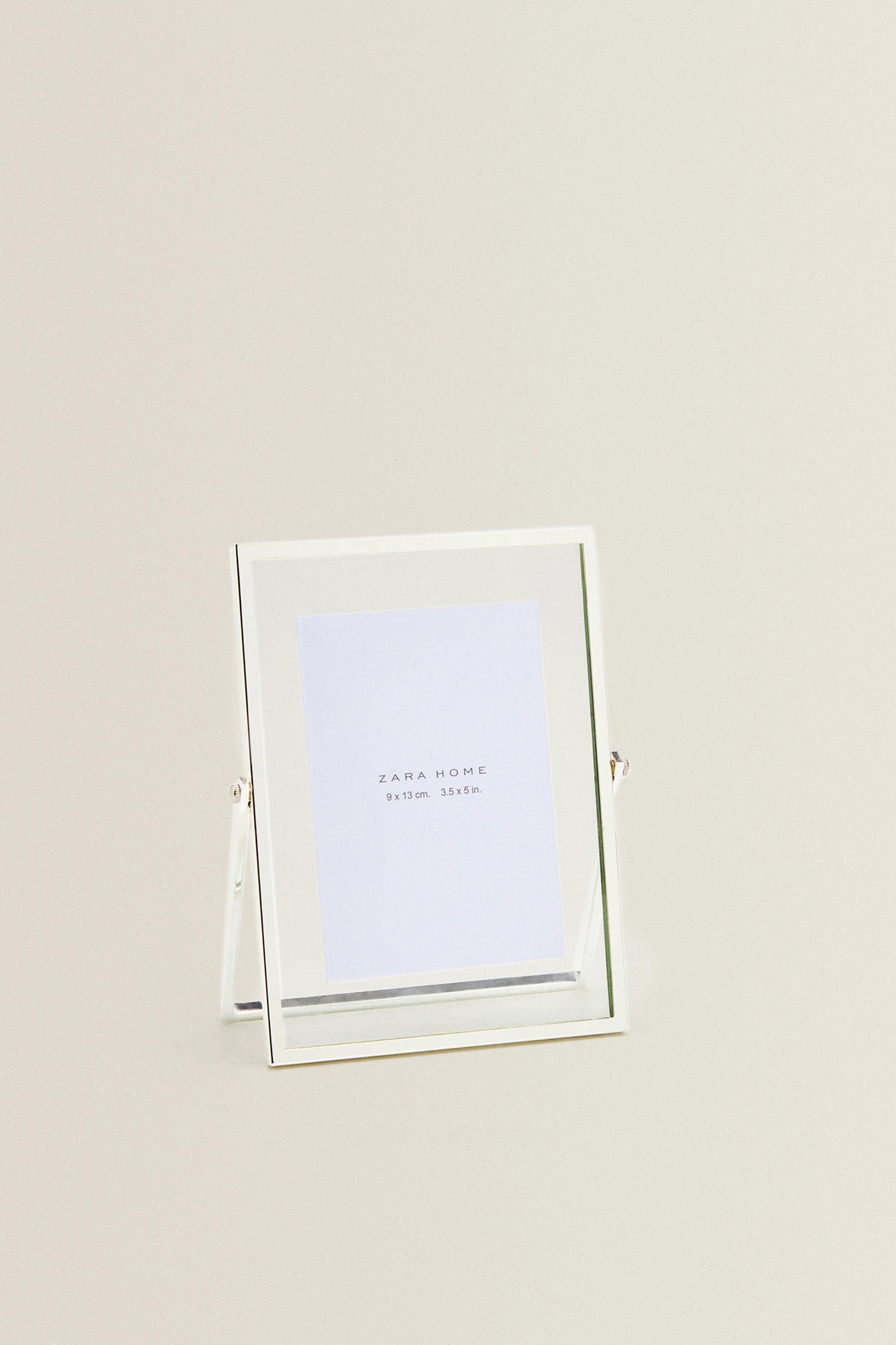 PHOTO FRAME WITH STAND