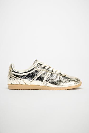 METALLIC-EFFECT TRAINERS - Gold by Zara