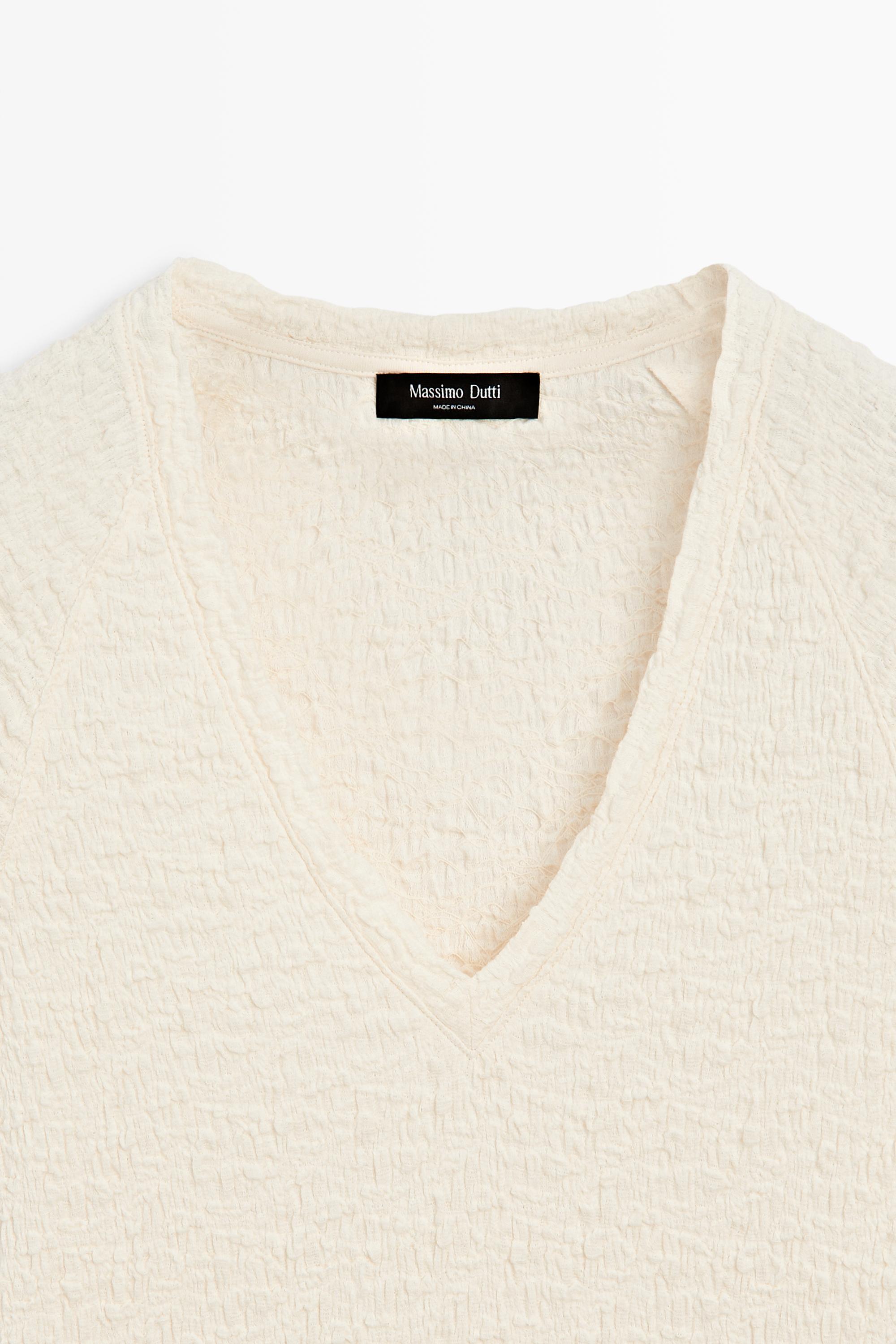 Textured V-neck T-shirt