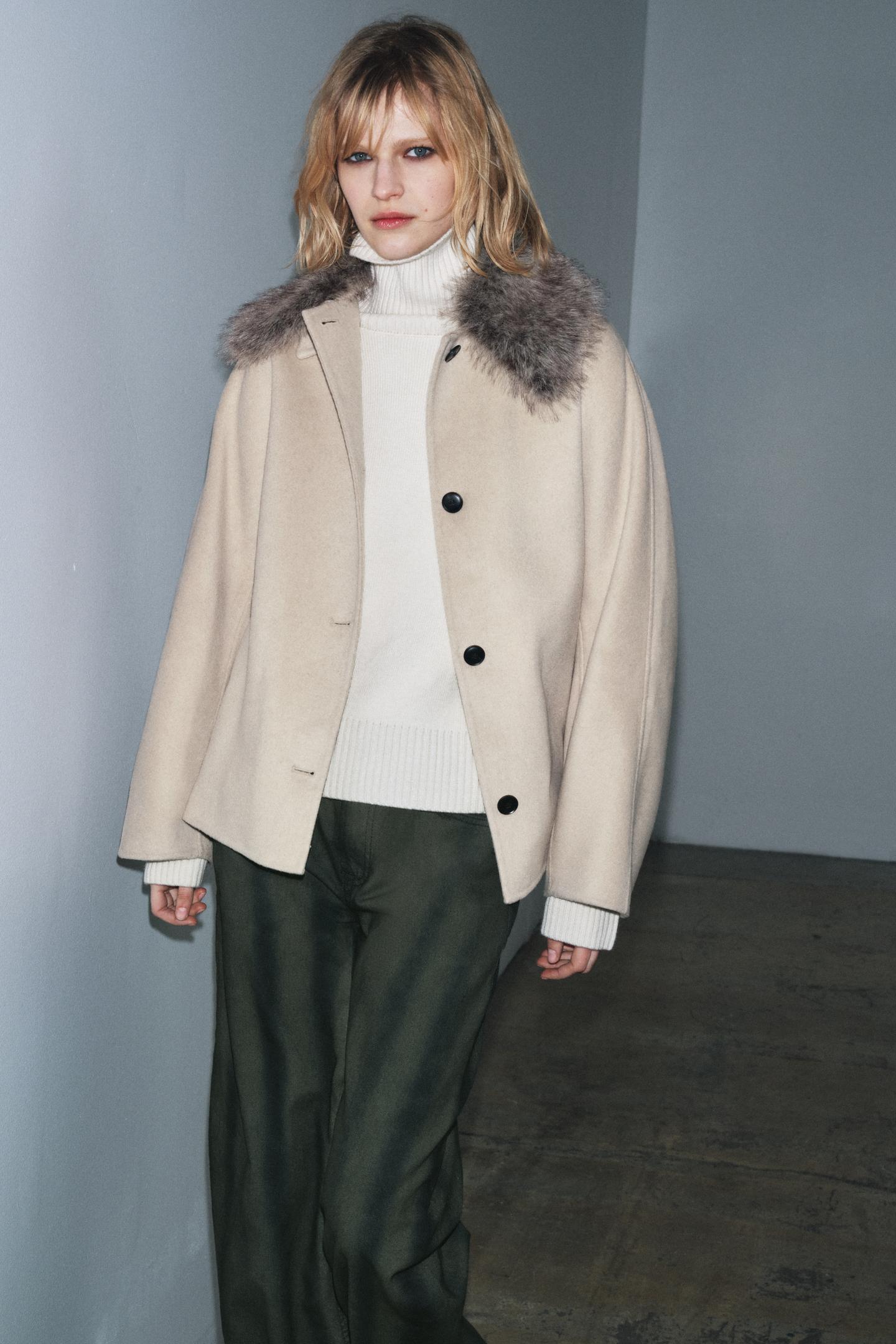 Женская куртка Zara ZW Collection Wool Blend with Faux Fur Collar, цвет: Бежевый — фото 4