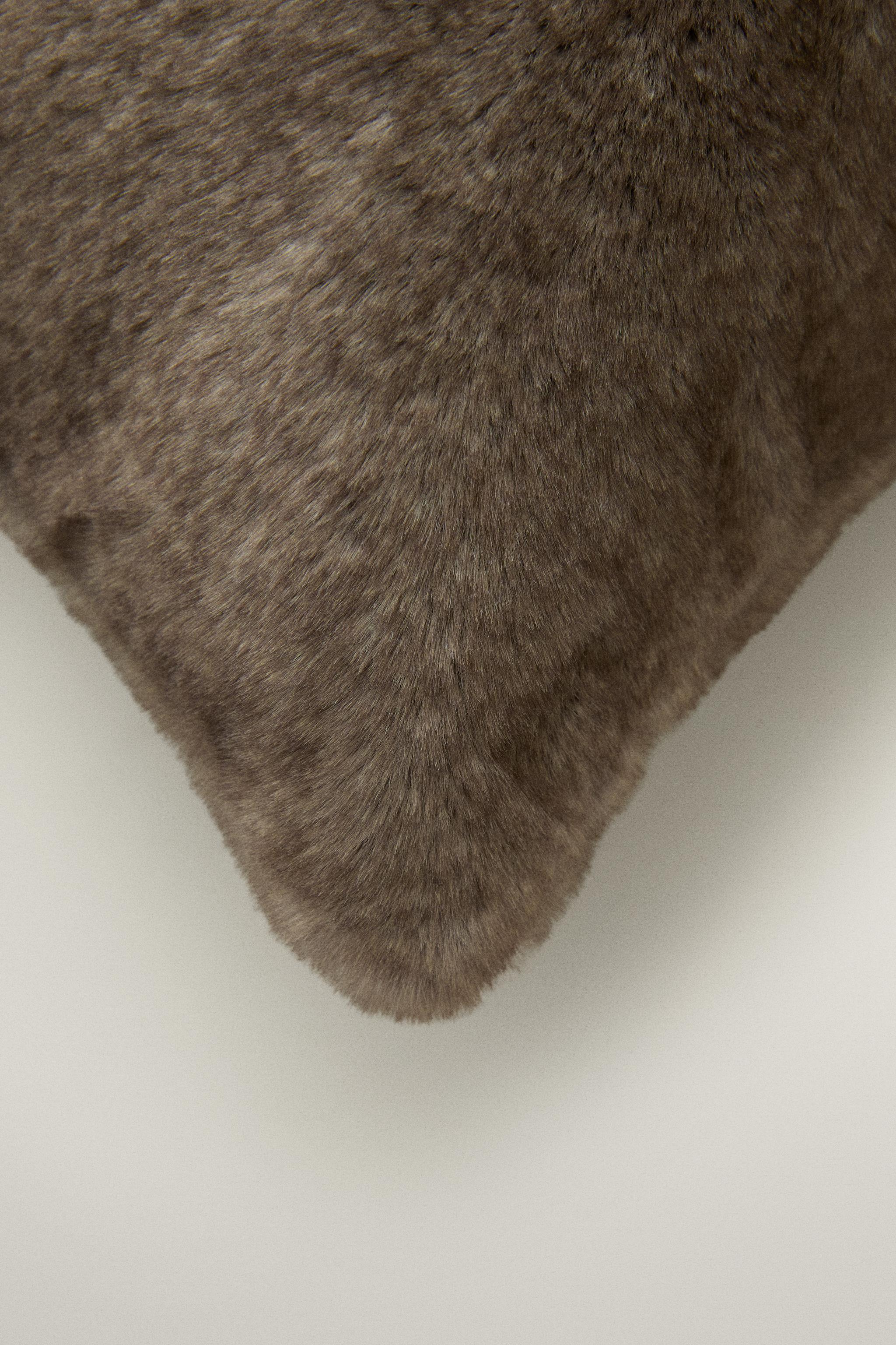 OMBRÉ FUR THROW PILLOW COVER
