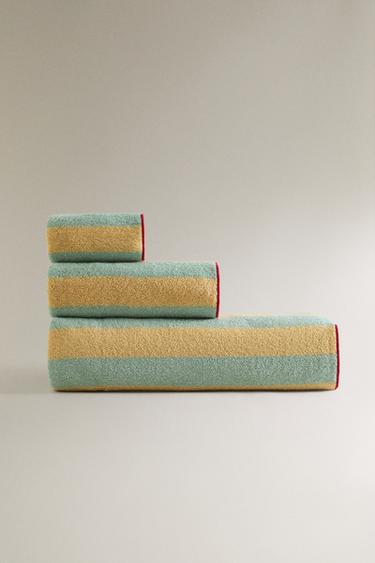 PIQUÉ APPLIQUÉ BATH TOWEL - Ecru / Green by Zara