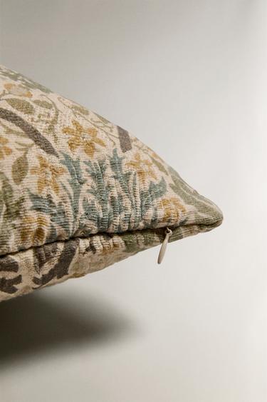 MORRIS & CO. FLORAL CUSHION COVER - Green by Zara - Image 3