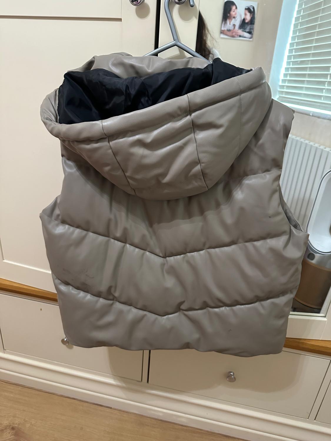 FAUX LEATHER HOODED GILET - Image 2