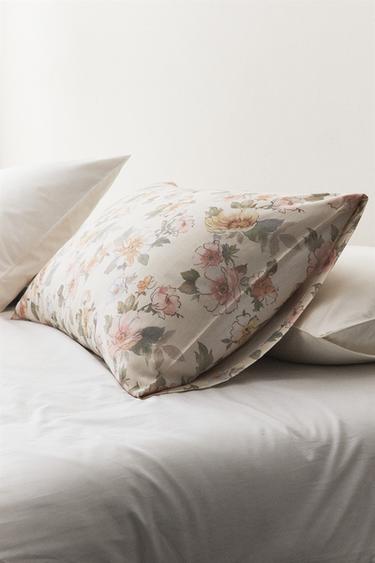 FLORAL SATEEN PILLOWCASE - Ecru by Zara - Image 5