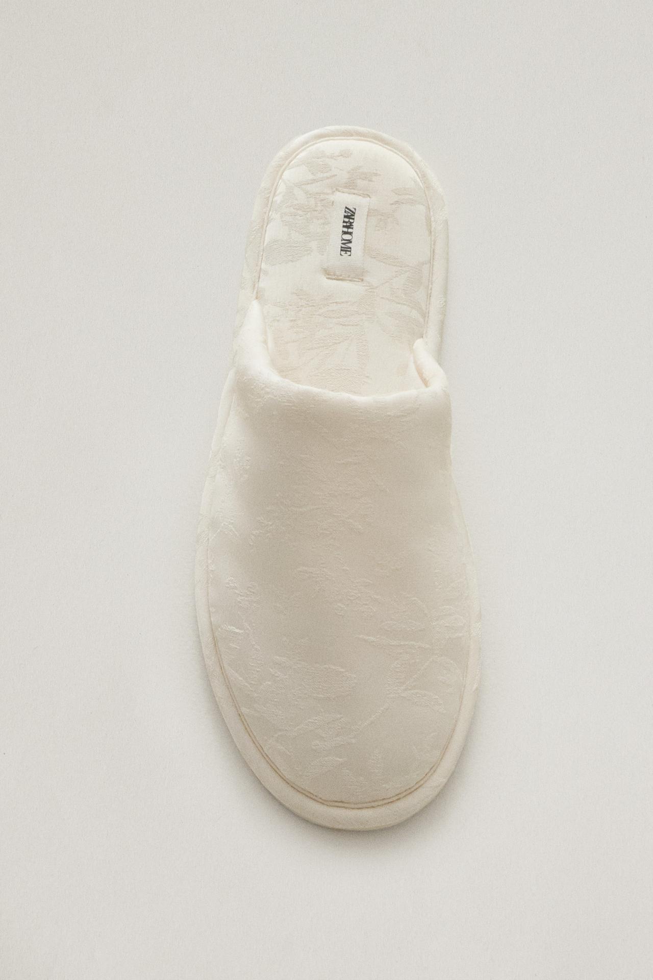 JACQUARD MULE SLIPPERS — Beige