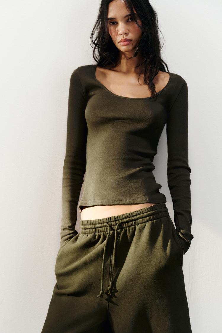 ROUND NECK T-SHIRT — Khaki