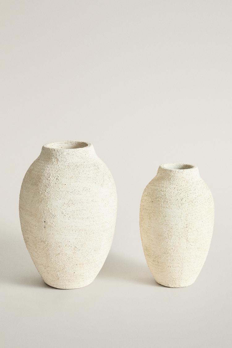 ROUGH CERAMIC VASE — Gray