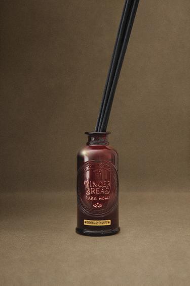 （100ML）GINGERBREAD リードディフューザーレッドZaraの（100ML）GINGERBREAD リードディフューザー - レッド 