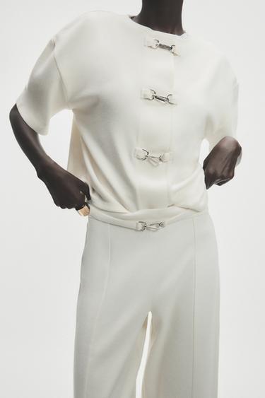 SHORT SLEEVE TOP WITH BUCKLES - Ecru by Zara