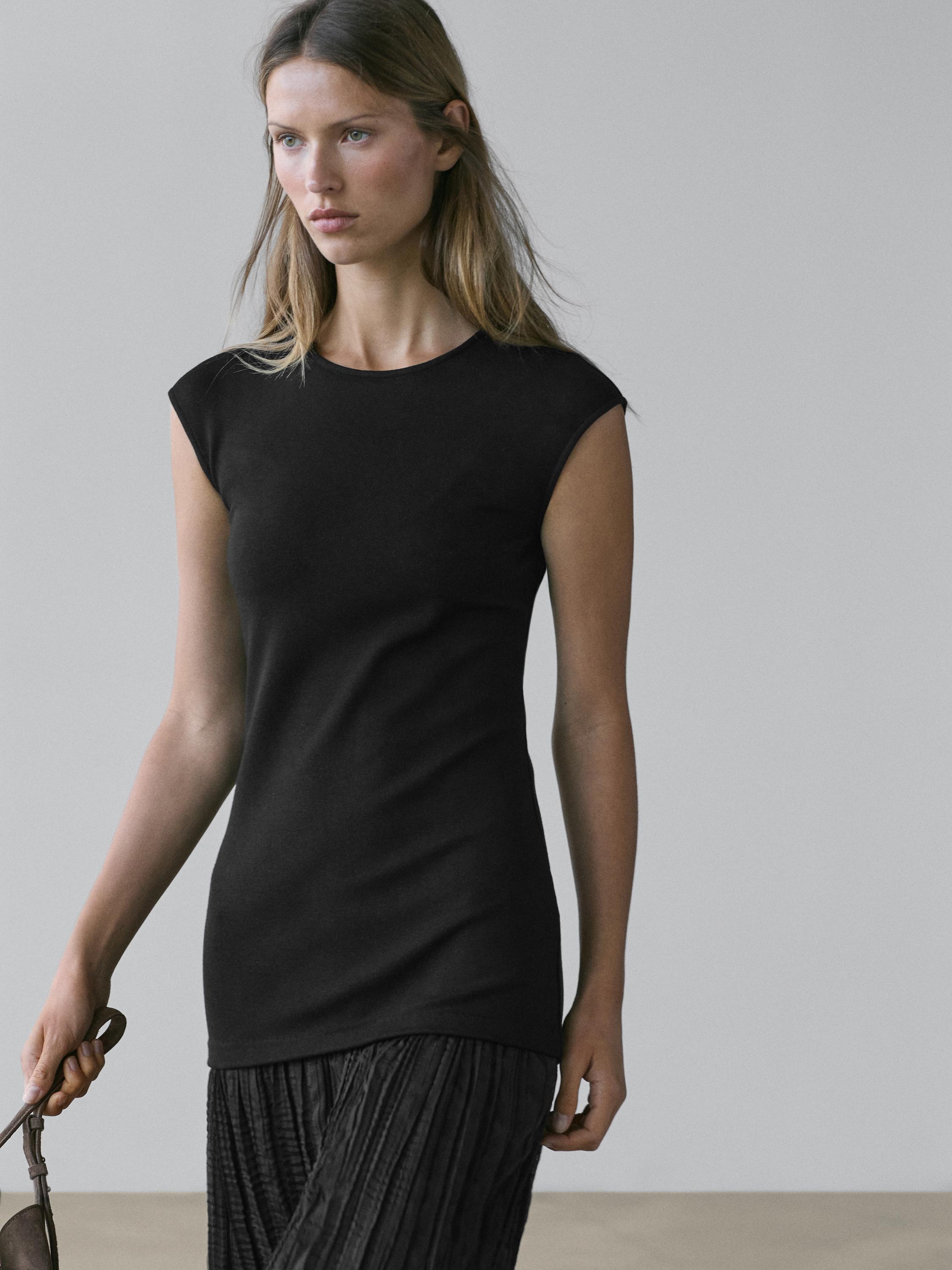 Long contrast pleated dress — Black
