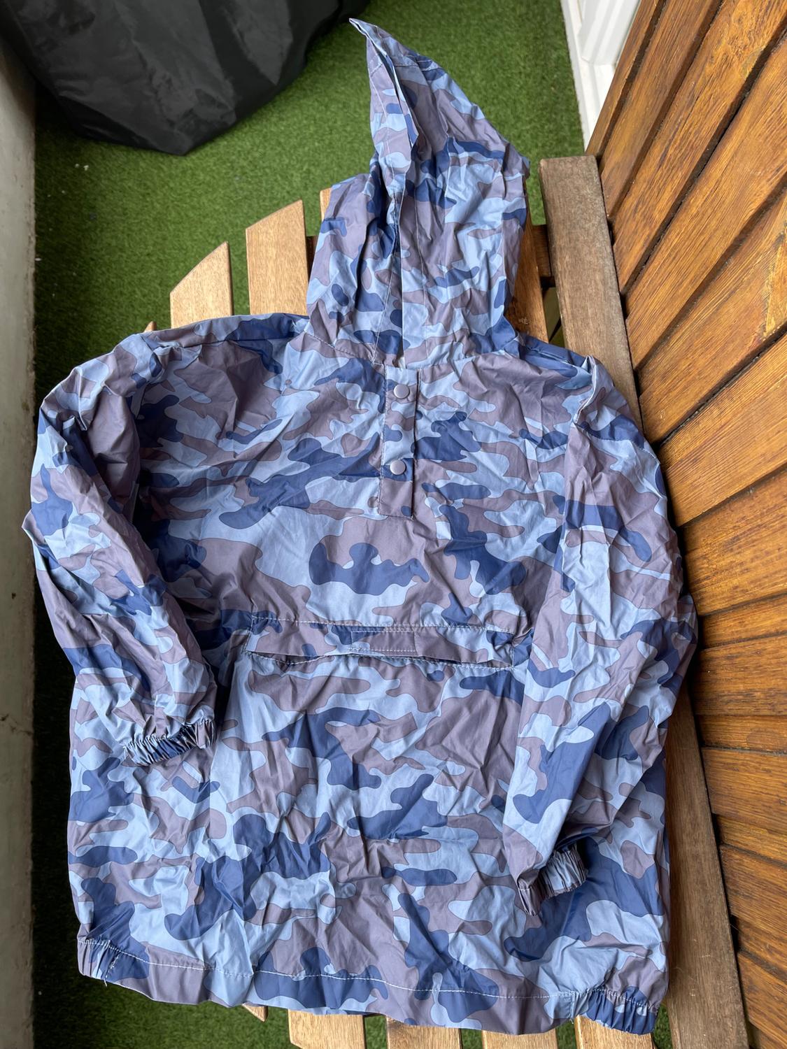 CAMOUFLAGE RAINCOAT