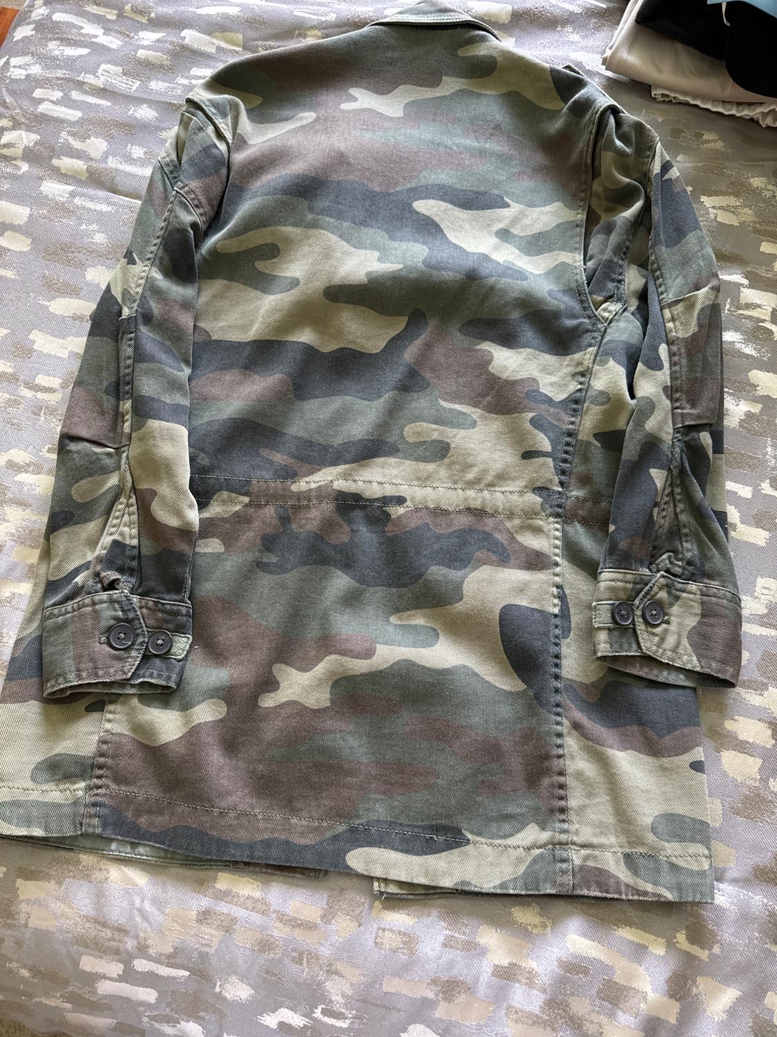 PRINTED OVERSHIRT PUFFER VEST - Image 2