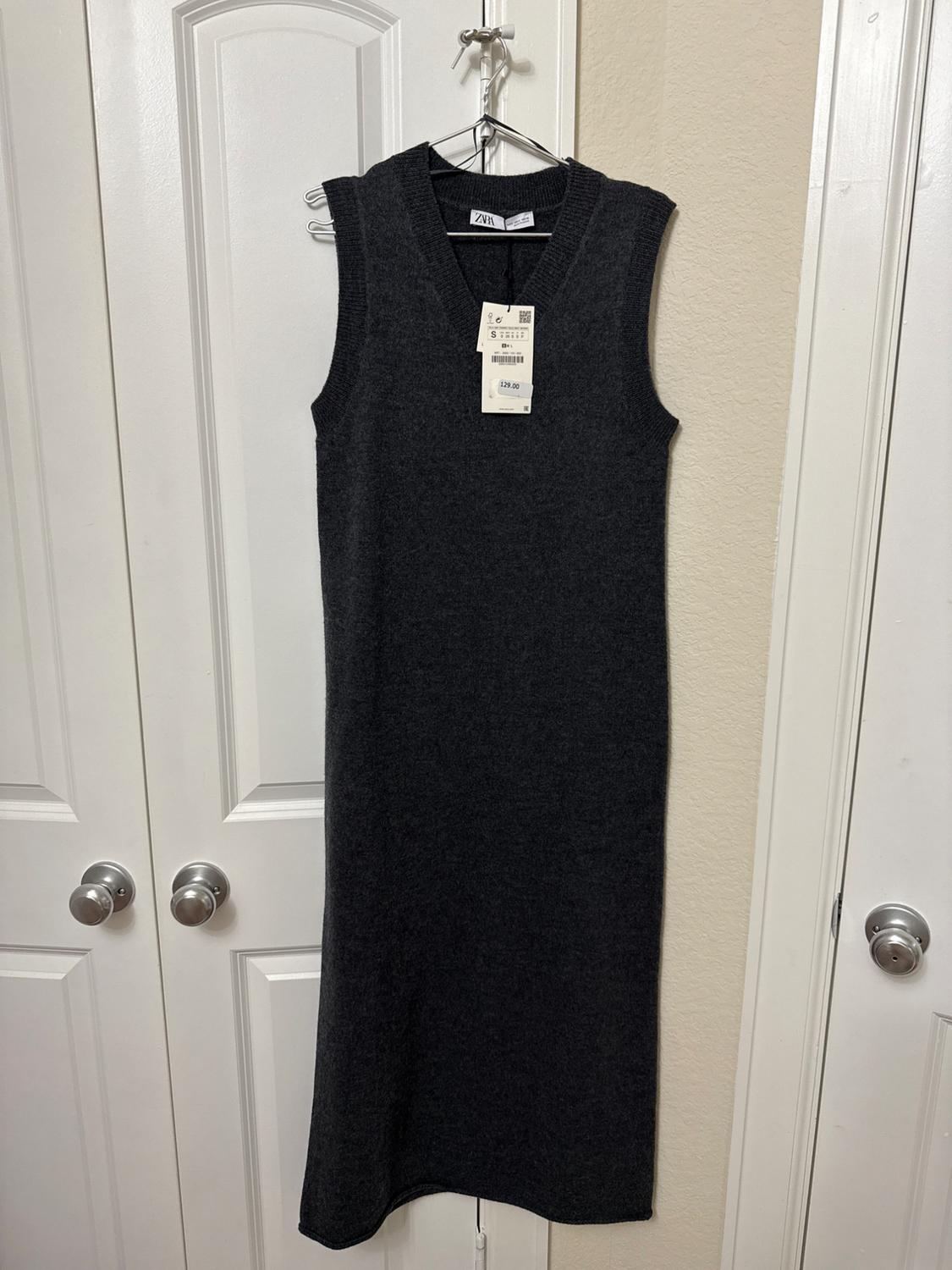100% WOOL SLEEVELESS DRESS