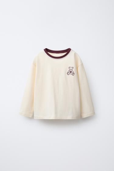 CAMISETA VARSITY OSO BORDADO - Crudo de Zara