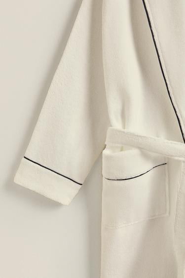 BATHROBE WITH PIPING (400 GXM²) - Black by Zara - Image 2