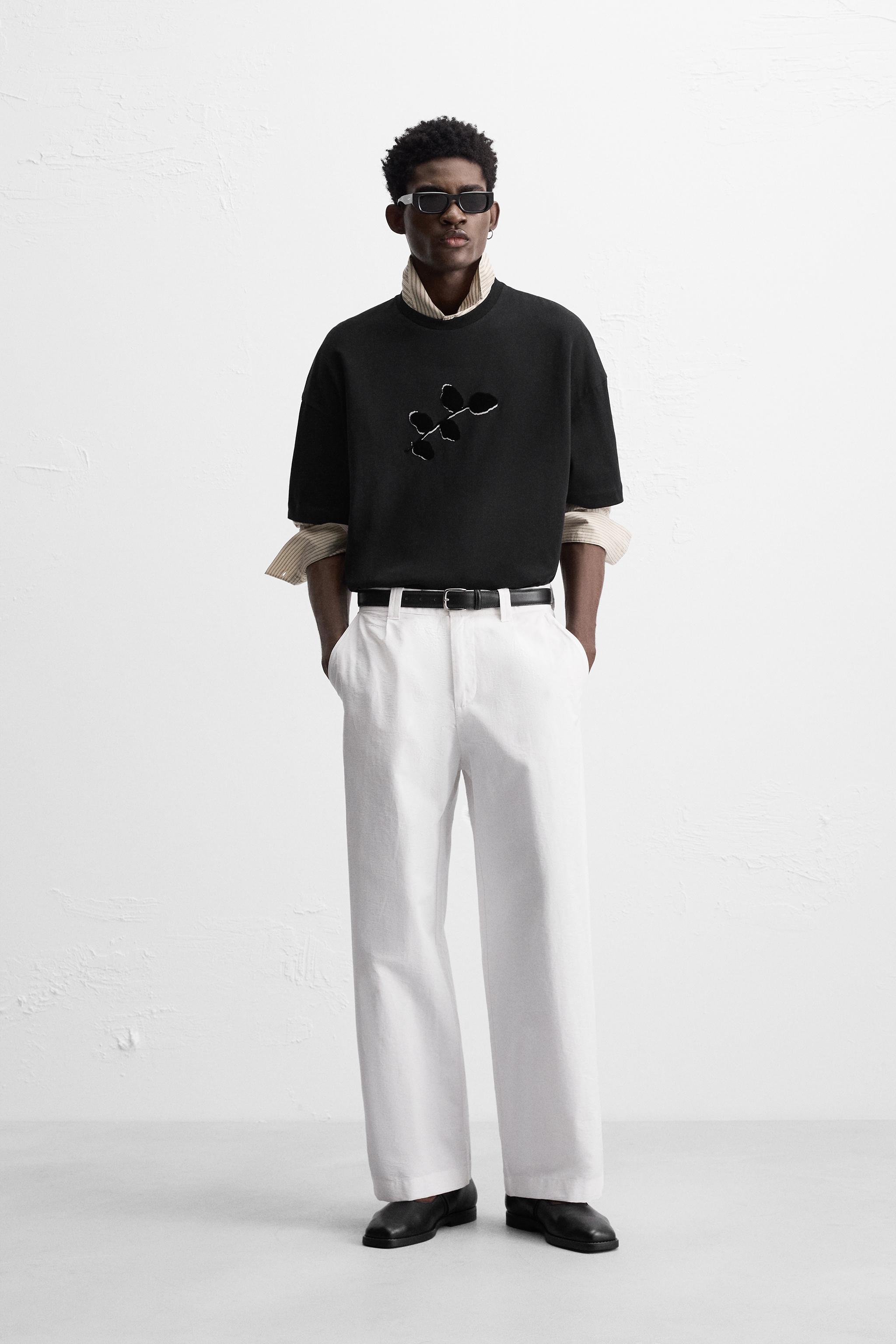 TEXTURED PRINT T-SHIRT