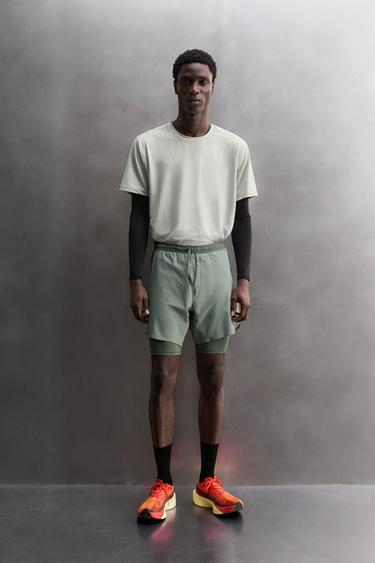 شورت تدريب 2 في 1 - أخضر لامع الخاص بـ Zara