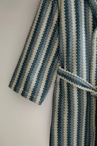 PEIGNOIR JACQUARD GÉOMÉTRIQUE - Bleus de Zara - Image 2