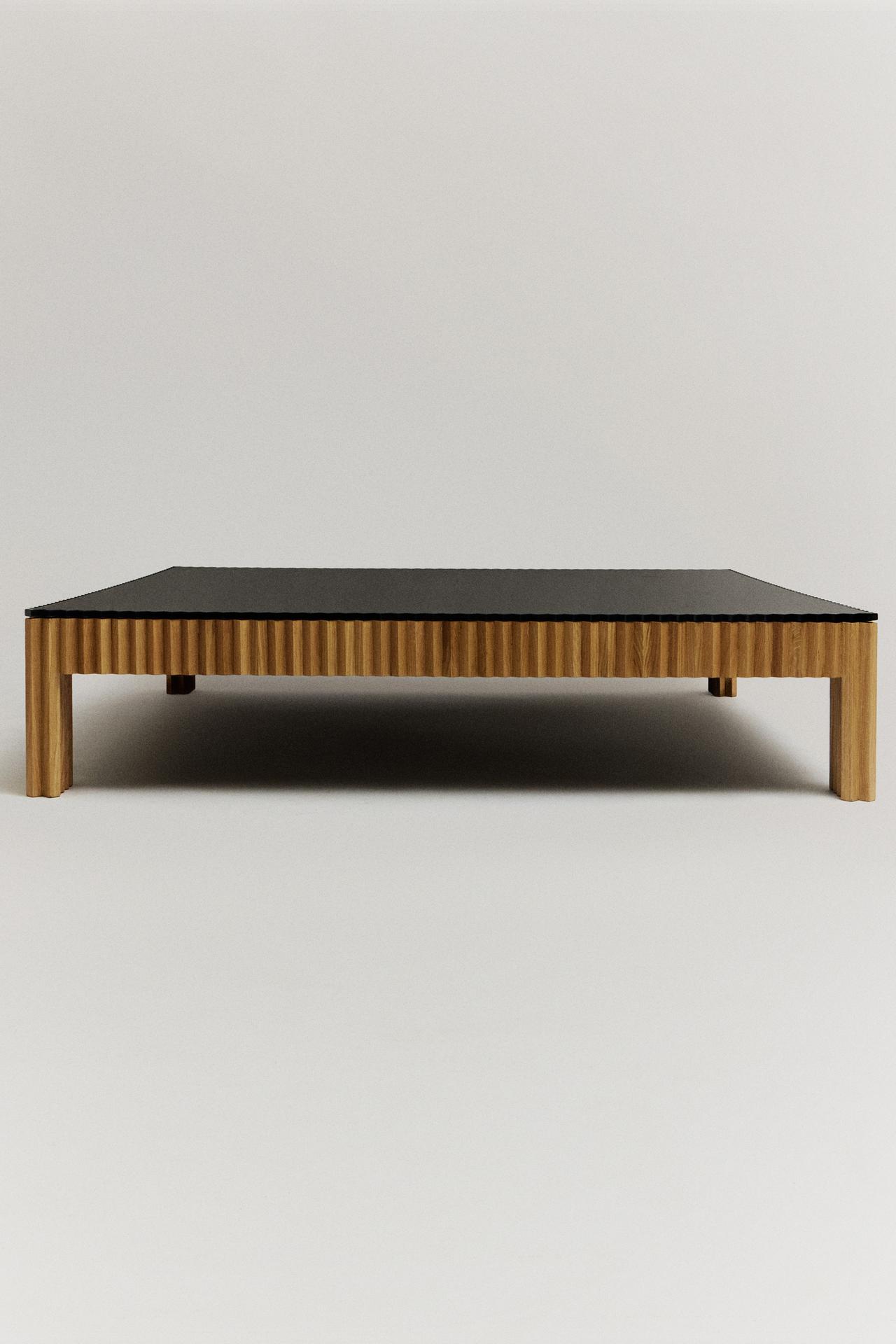 THE NAPE COFFEE TABLE — Black