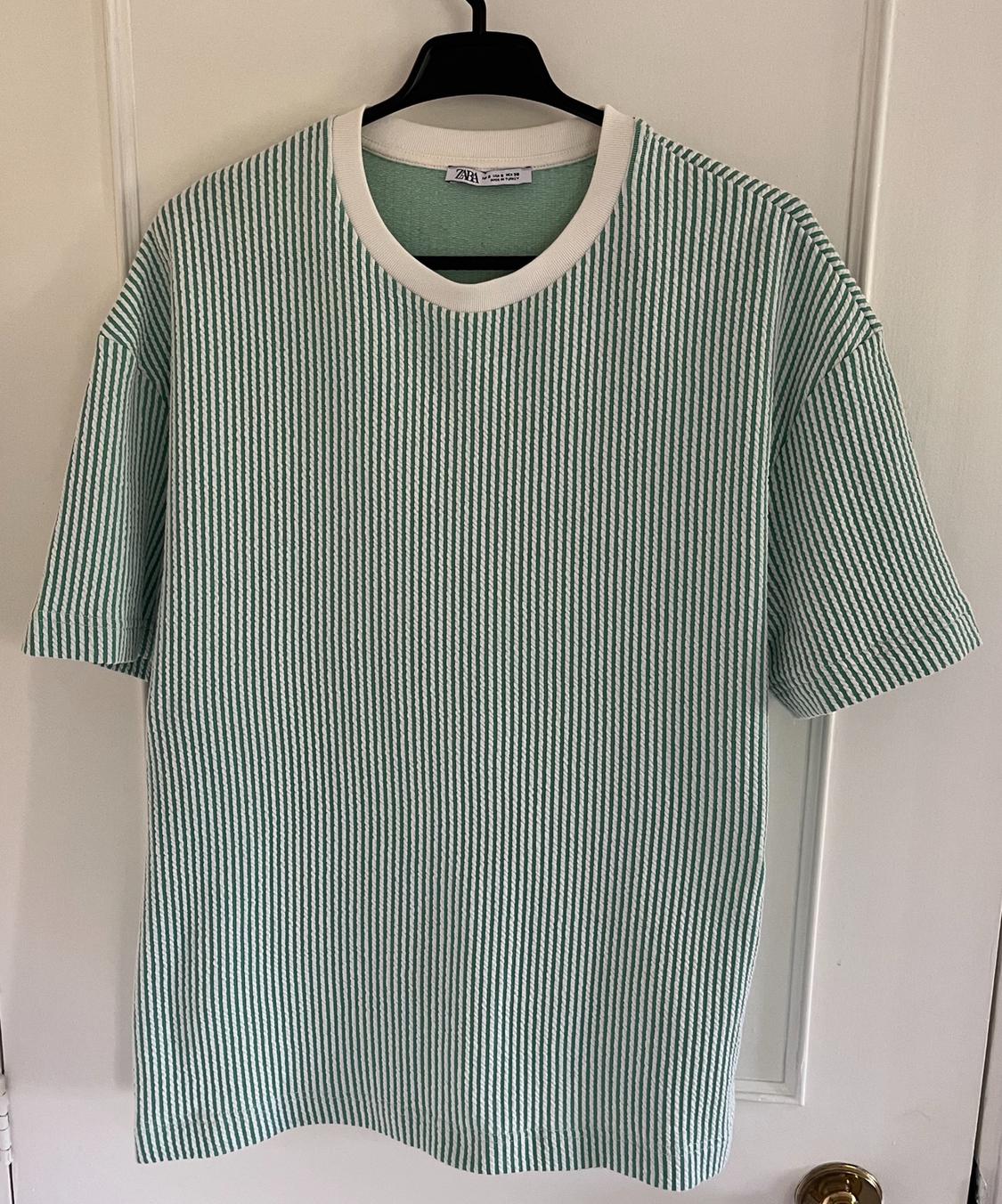 HIGH NECK T-SHIRT