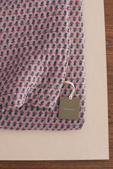 ZARA TIMELESS - FLORAL COTTON GAUZE BLANKET - Dark pink by Zara - Image 1