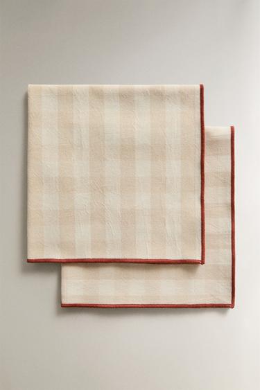 Zaras FLERPACK RUTIGA SERVETTER MED EFTERSTYGN (2-PACK) - Beige