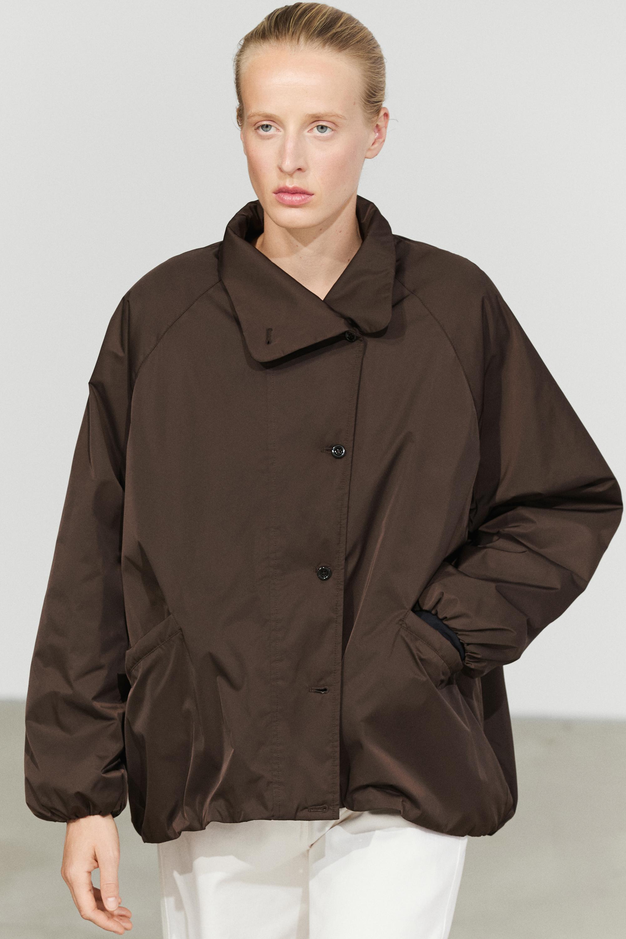 Voluminous puffer jacket