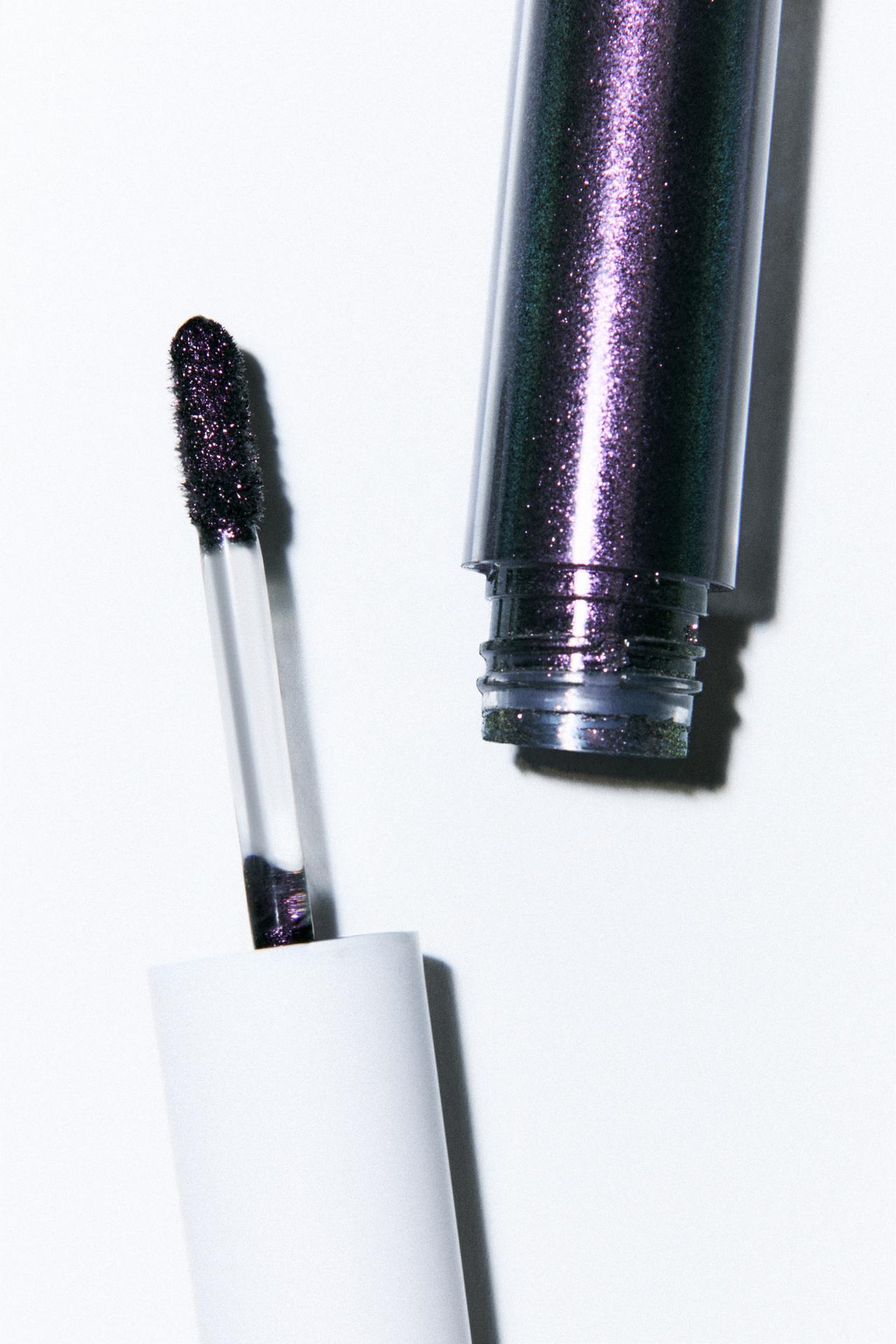 LIQUID EYE SHADOW — Darkest Purple