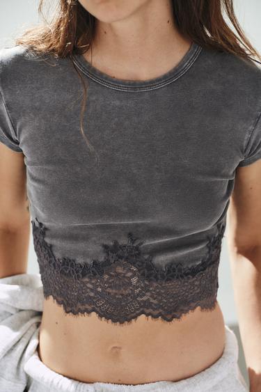 KURZES T-SHIRT MIT SPITZE - Grau von Zara