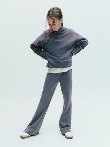 LEGGINGS FLARE BOTONES - Gris de Zara